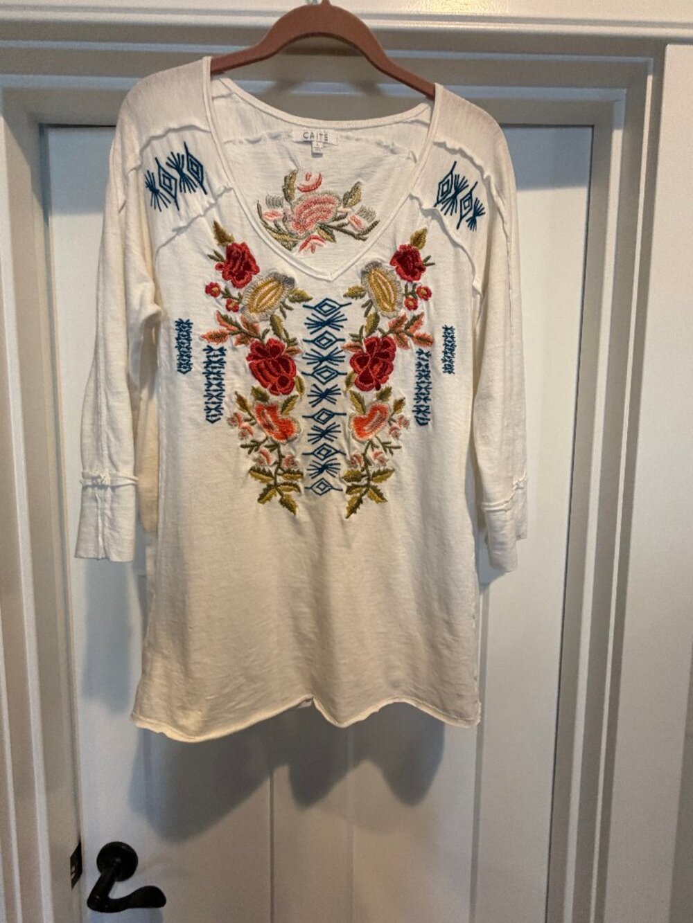 CAITE, LG, WHITE WITH BEAUTIFUL EMBROIDERY, MID LENGTH SLEEVE TOP
